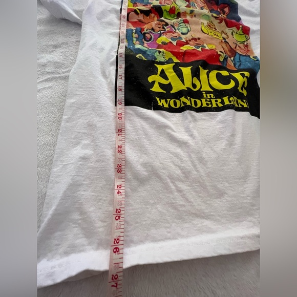 Alice in Wonderland Graphic Tee Shirt size Large - Picture 4 of 5
